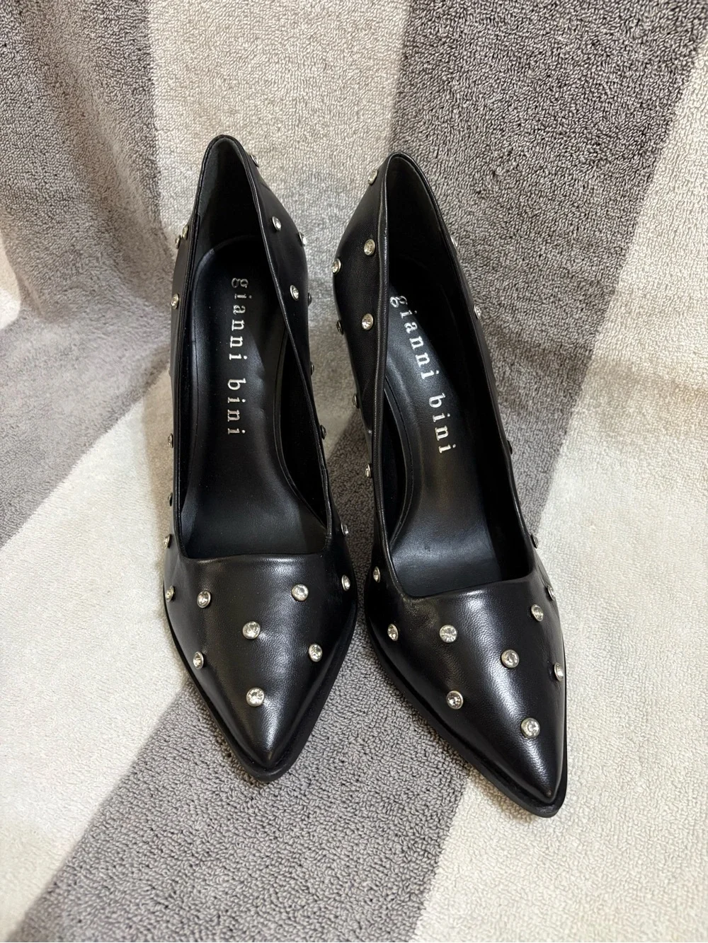Gianni Bini Black Studded Pointed Pumps size 8M